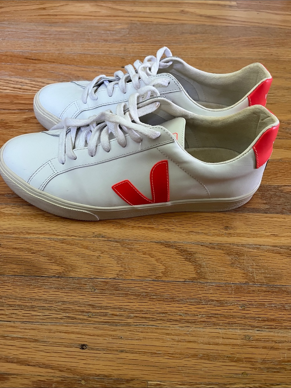Veja Esplar sneakers size 10 White with orange